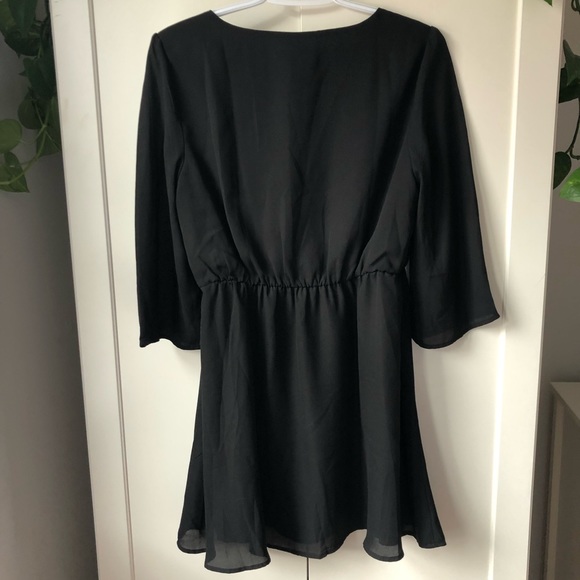 Little black dress with bell sleeves - Picture 4 of 5